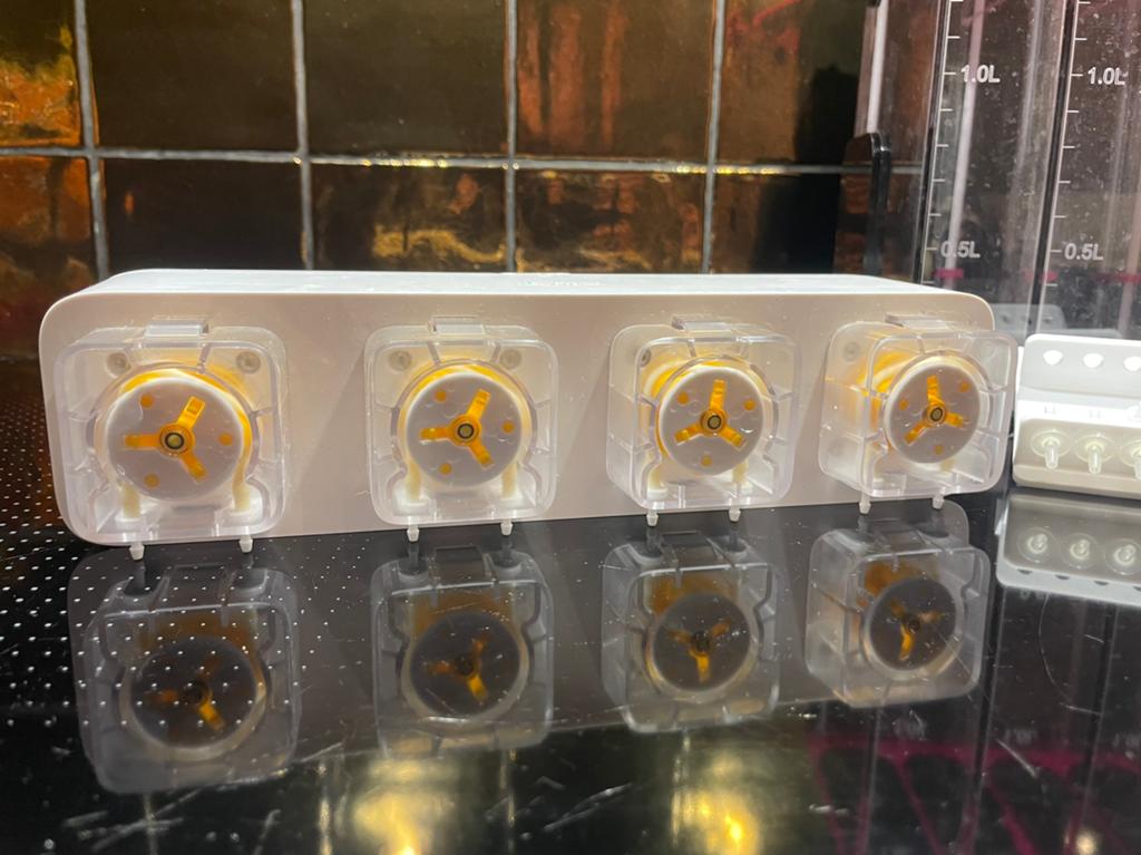 Reeffactory dose 4x pro, Dieren en Toebehoren, Ophalen of Verzenden, Nieuw, Gevuld zeewateraquarium
