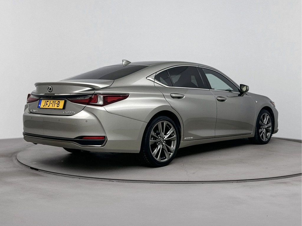 Lexus ES 300h F Sport Line Limited | Mark-Levinson | Head-Up, 12 maanden, Gebruikt, 4 cilinders, 1655 kg