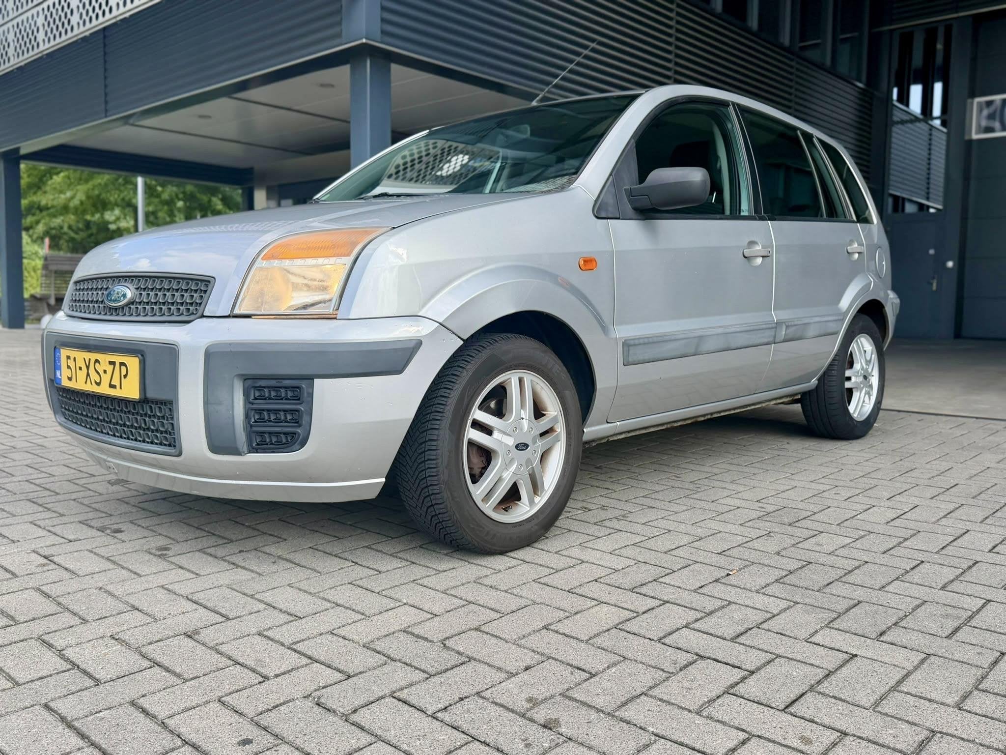 Ford Fusion 1.4 16V Champion *AIRCO*LAGE KM*ELEKTR RAMEN, Auto's, Voorwielaandrijving, Gebruikt, 49 €/maand, Origineel Nederlands
