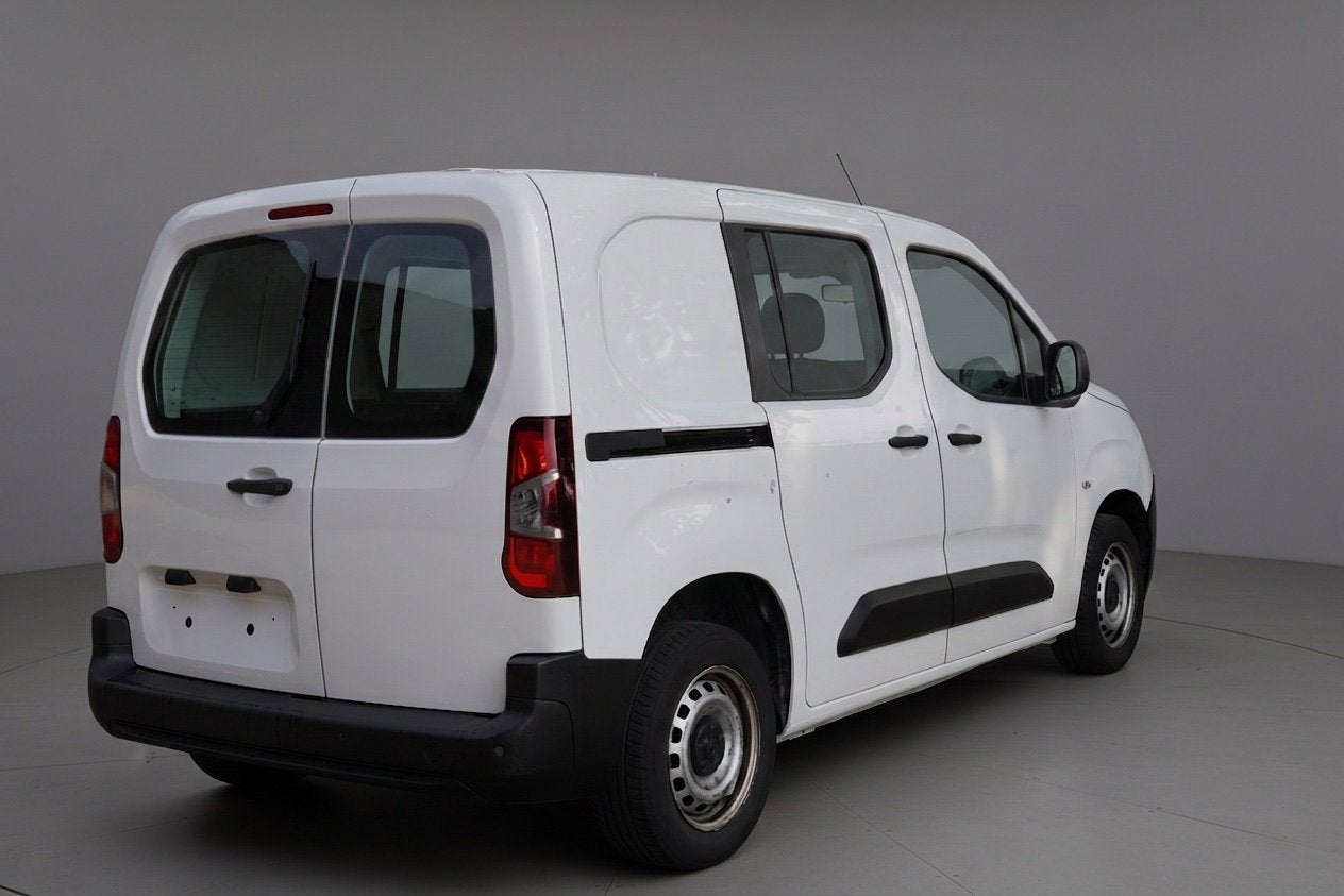 Peugeot Partner 1.2 PureTech Premium / Navigatie / PDC / Air, Voorwielaandrijving, Gebruikt, Euro 6, 1199 cc