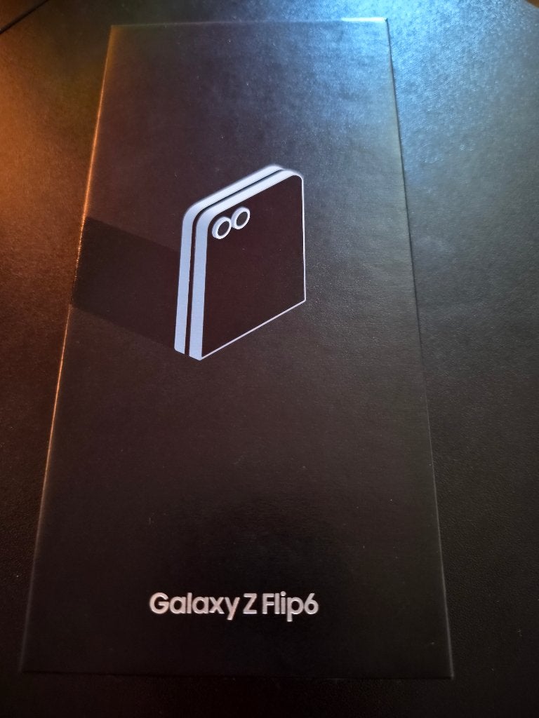 Foto 11 van Samsung Galaxy Z Flip6 256GB Blue – vrijwel nieuwstaat