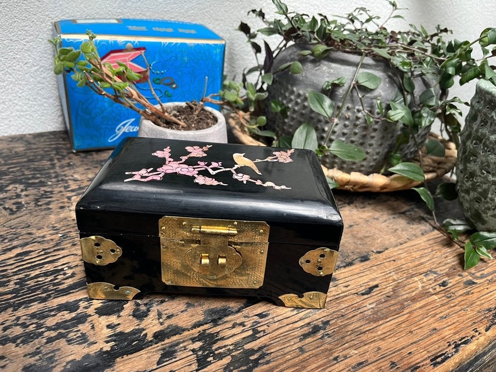 chinees sieraden juwelen kistje box doos en slot nieuw vogel, Verburgt Vintage, Nieuw, Ophalen of Verzenden, https://verburgtvintage.nl/#contact