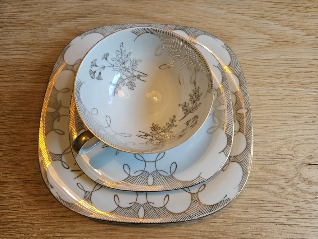 Vintage “Wunsiedel Bavaria” trio ontbijt servies set., Overige merken, Vintage, Ophalen of Verzenden, Zo goed als nieuw