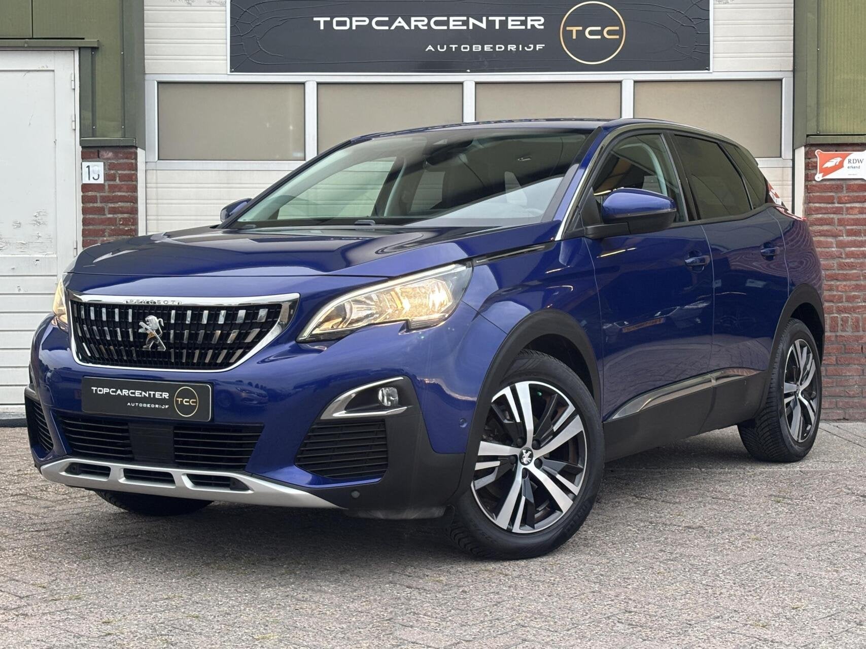 Peugeot 3008 1.2 Allure/CAMERA/CARPLAY/NAVI/KEYLESS/APK, Voorwielaandrijving, Gebruikt, 1199 cc, Blauw
