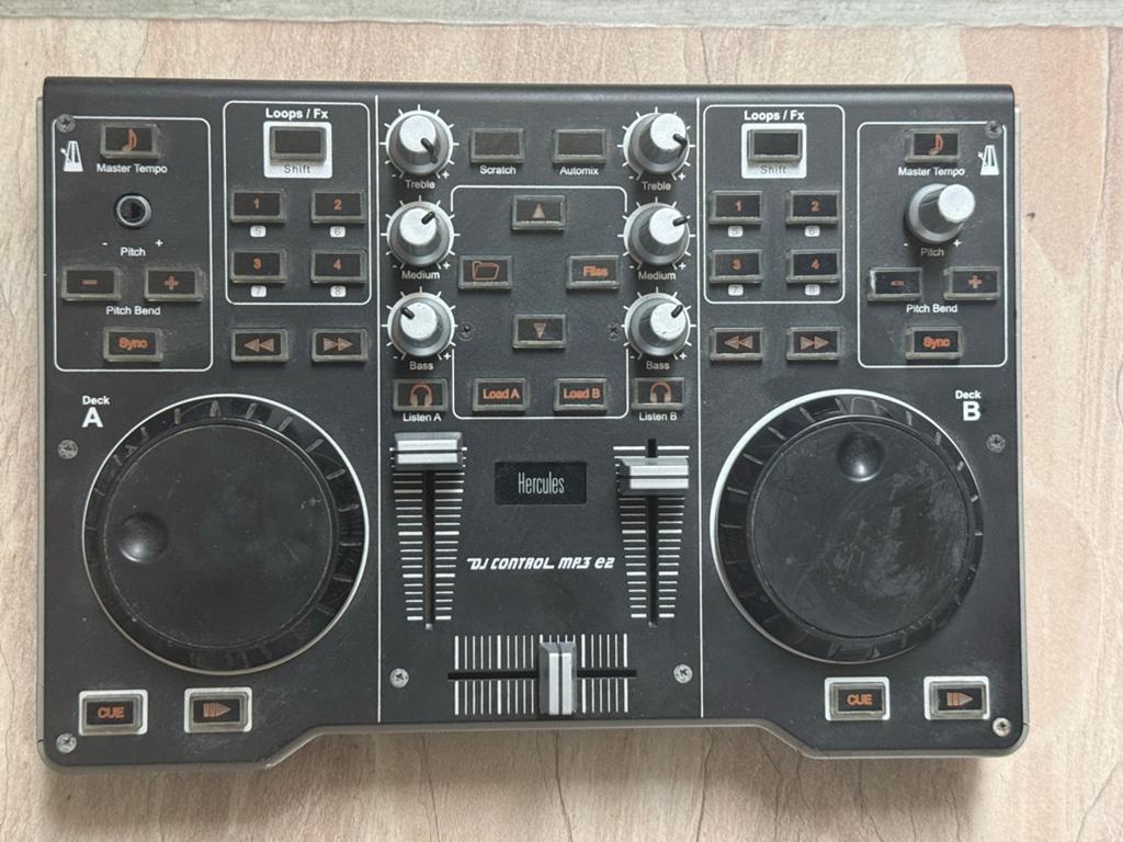 Hercules DJ Control MP3 e2 DJ-controller, Ophalen of Verzenden, Gebruikt, Dj-set, Overige merken