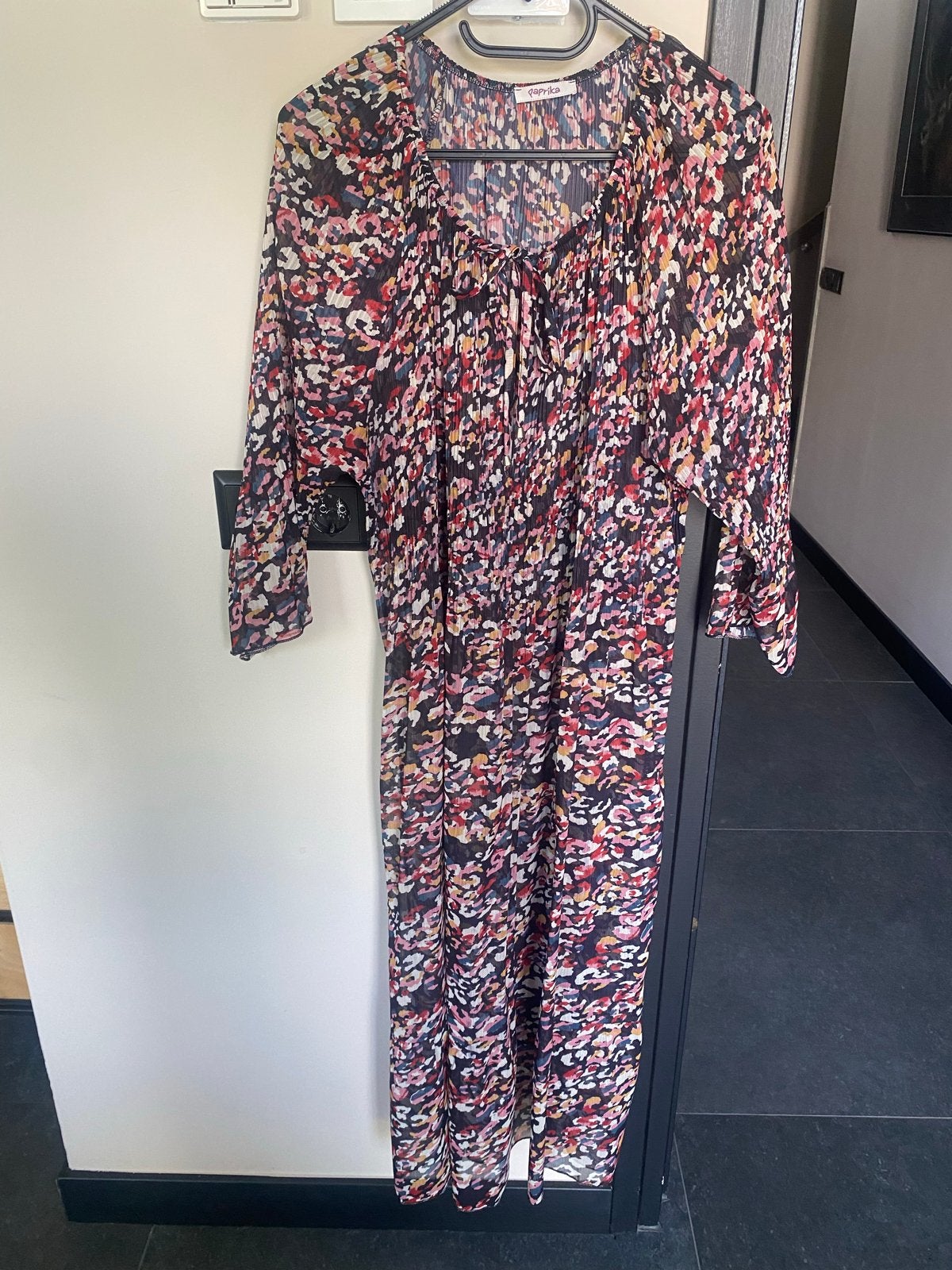 Paprika jurk met bloemenprint en plooien, Meerkleurig, Maat 42/44 (L), Ophalen of Verzenden, Zo goed als nieuw