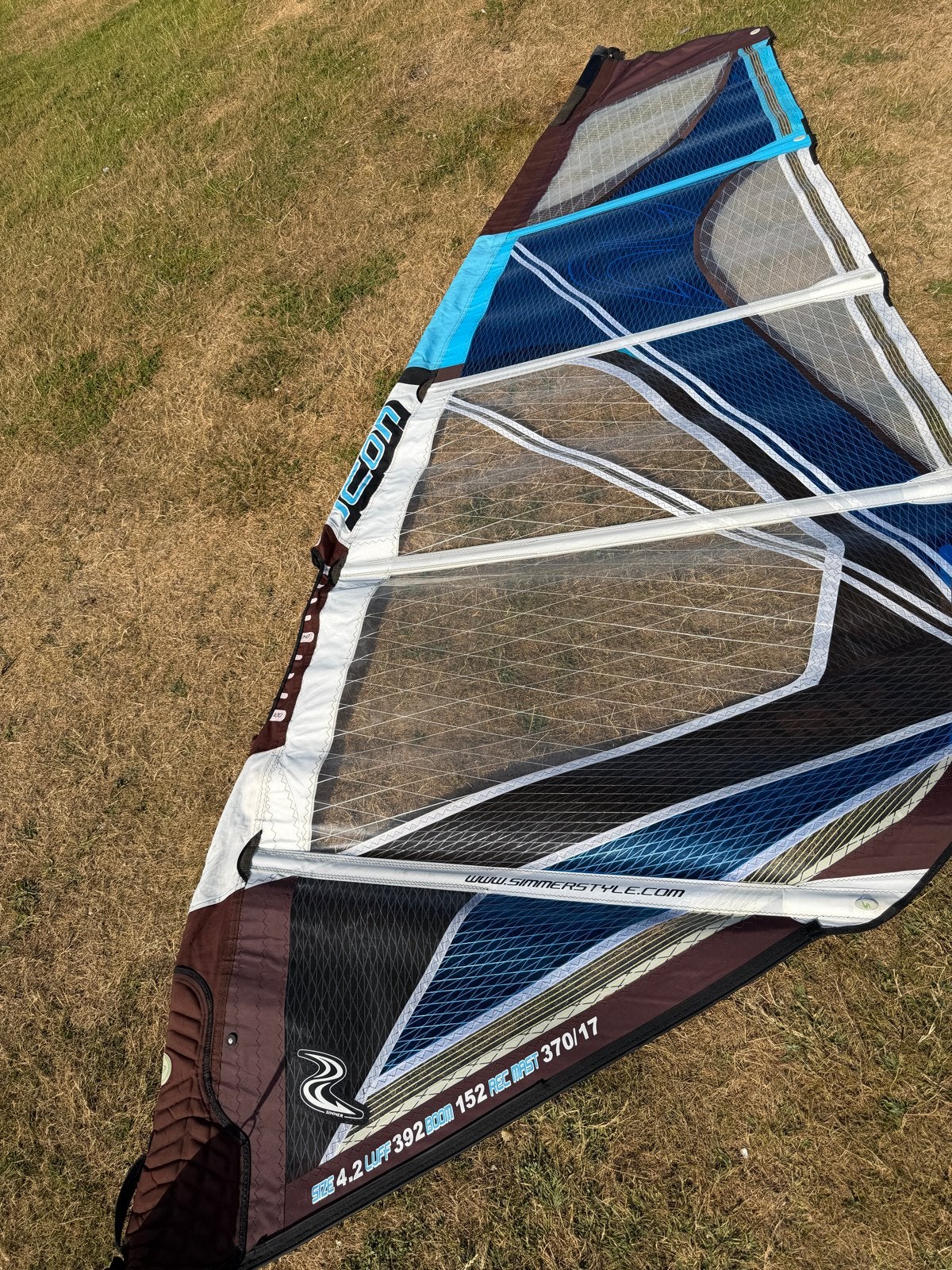 Windsurf set: Simmerstyle Icon 4.2 zeil, giek en mast, Ophalen, Gebruikt, 3.5 tot 5 m², Complete set