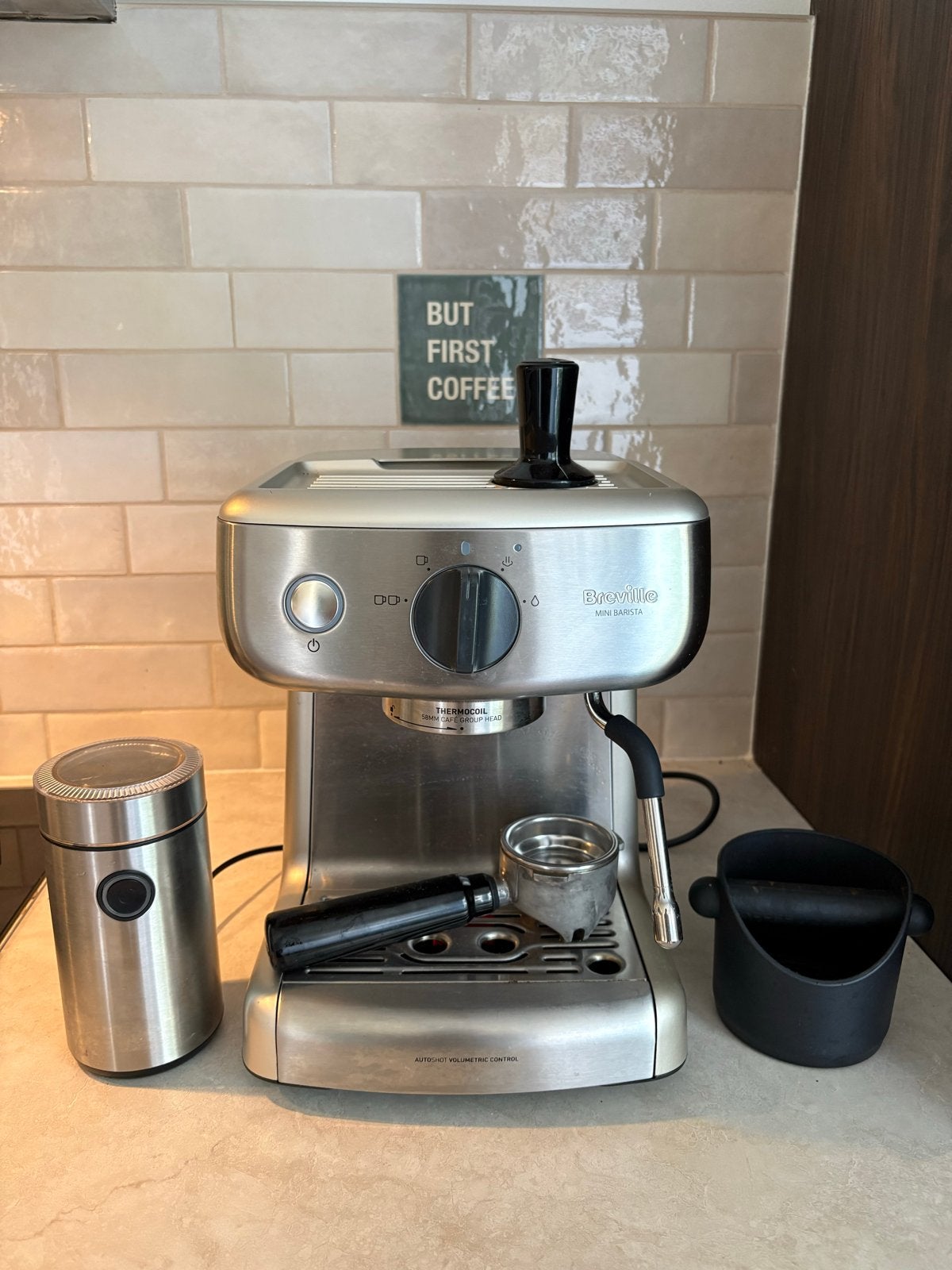 Breville Mini Barista Espressomachine met Koffiemolen, Ophalen, Afneembaar waterreservoir, Gebruikt, Espresso apparaat