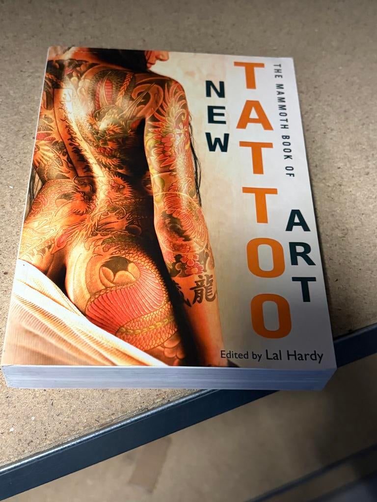 The Mammoth Book of New Tattoo Art - Lal Hardy, Boeken, Ophalen of Verzenden, Zo goed als nieuw