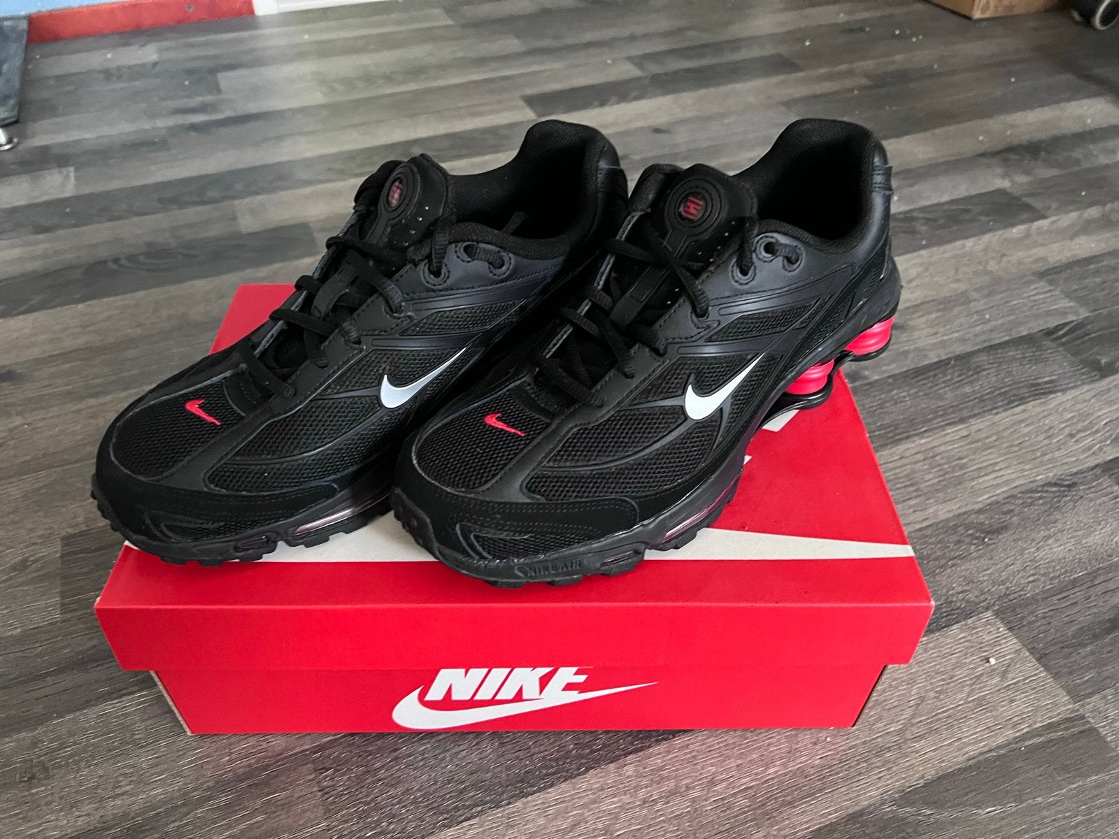 Nike Shox Ride 2 - Zwart met rood, Ophalen of Verzenden, Gedragen, Zwart, Sneakers of Gympen