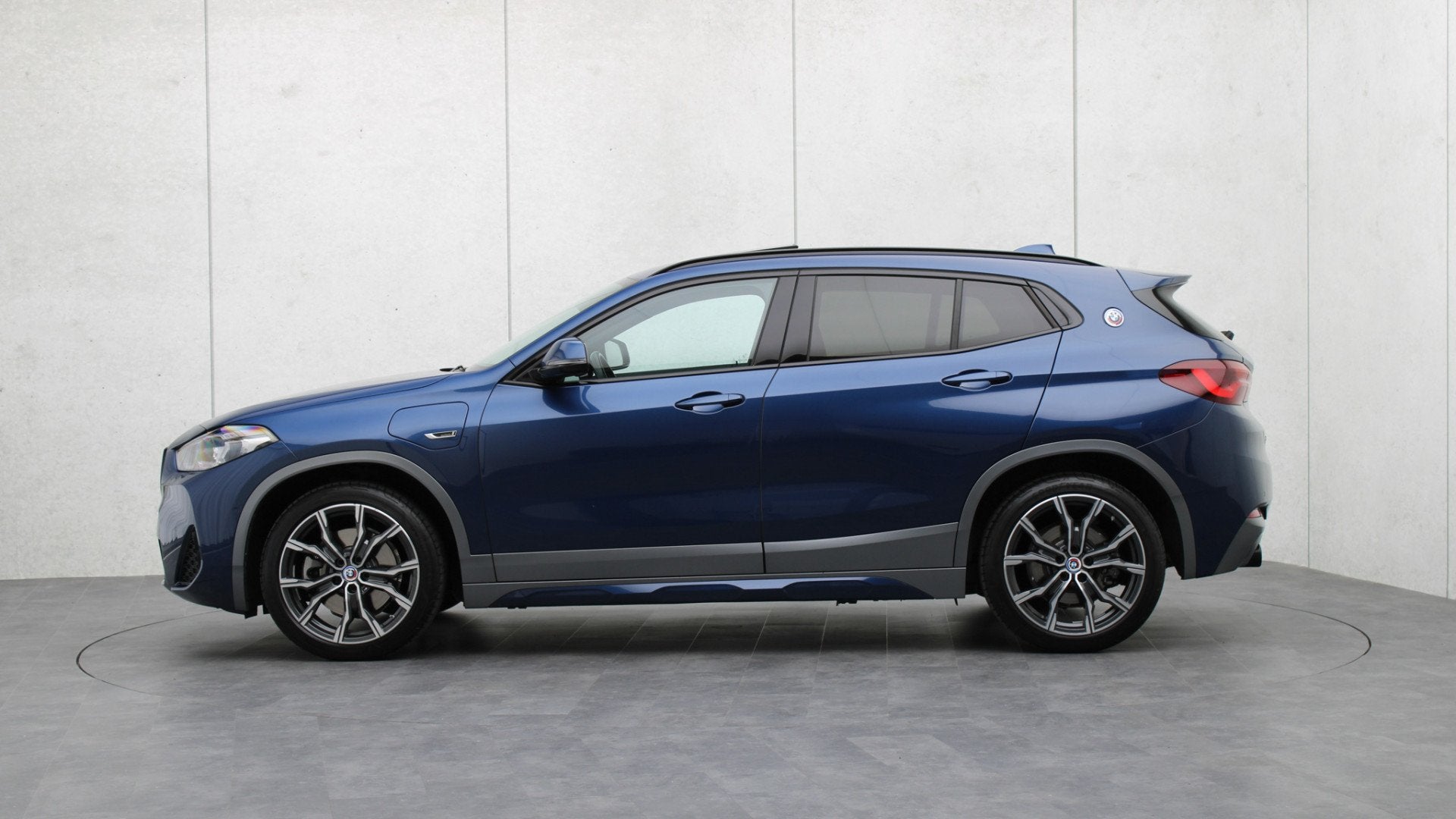 BMW X2 xDrive25e High Executive M-Sport X | Head-up | Panora, Auto's, 12 maanden, X2, Gebruikt, Blauw