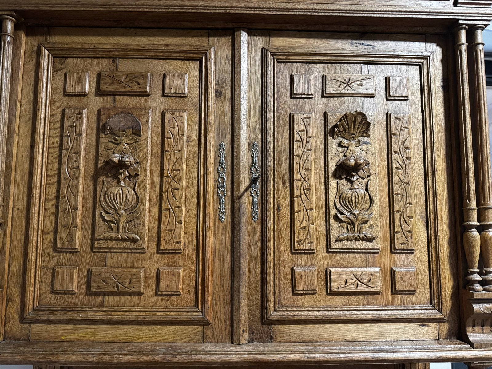Antiek Eiken Dressoir / Buffetkast met Rijk Snijwerk, Ophalen
