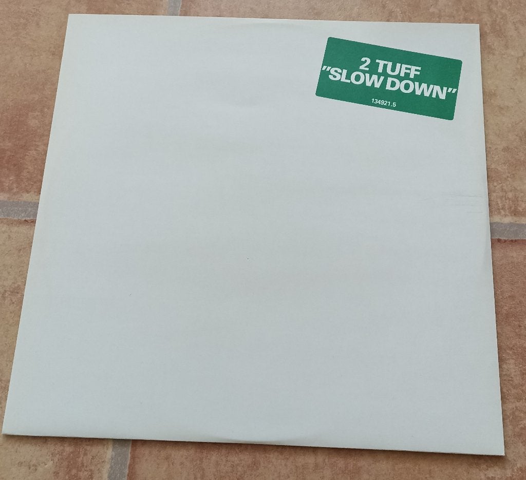 12'' 2 Tuff - Slow down (samples Hold on & Ghetto Heaven), Ophalen of Verzenden, Zo goed als nieuw, 12 inch