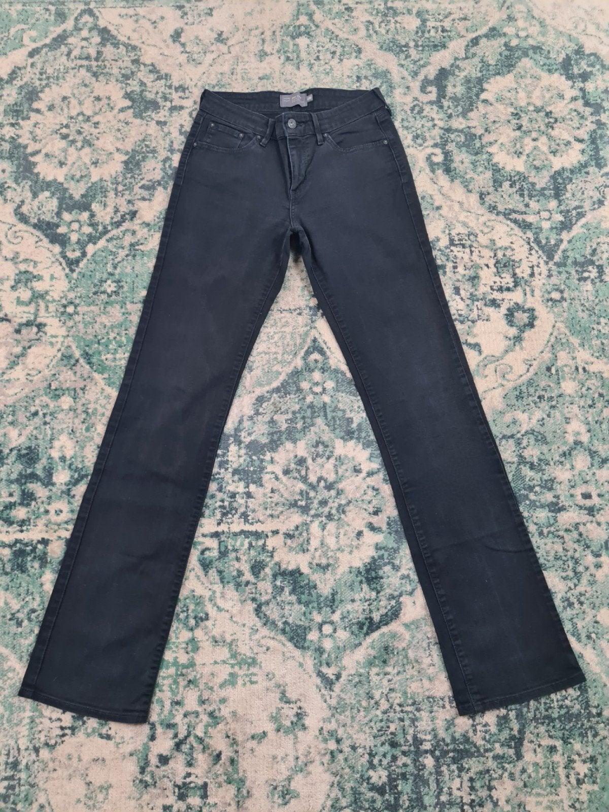 Levi's denim curve classic straight W28 L34 WMN Tulsi2834, Zwart, Ophalen of Verzenden, Zo goed als nieuw, W28 - W29 (confectie 36)