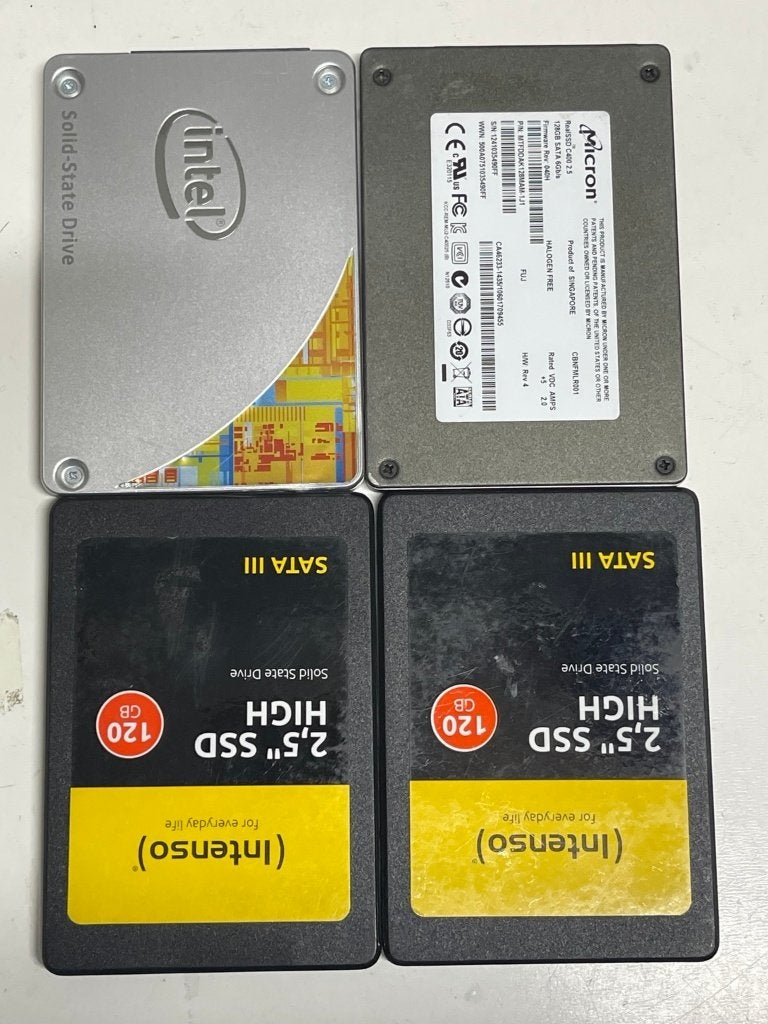 4x defecte SATA SSD 120GB en 128GB voor onderdelen, Computers en Software, Intern, Ophalen of Verzenden, Laptop, SSD