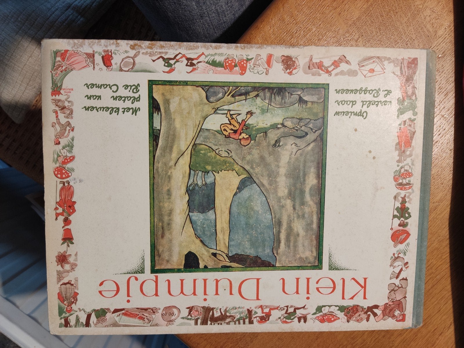 Sneeuwwitje en Klein Duimpje - Rie Cramer illustraties, Ophalen, Gelezen, L. Roggeveen (tekst), Rie Cramer (illustraties)