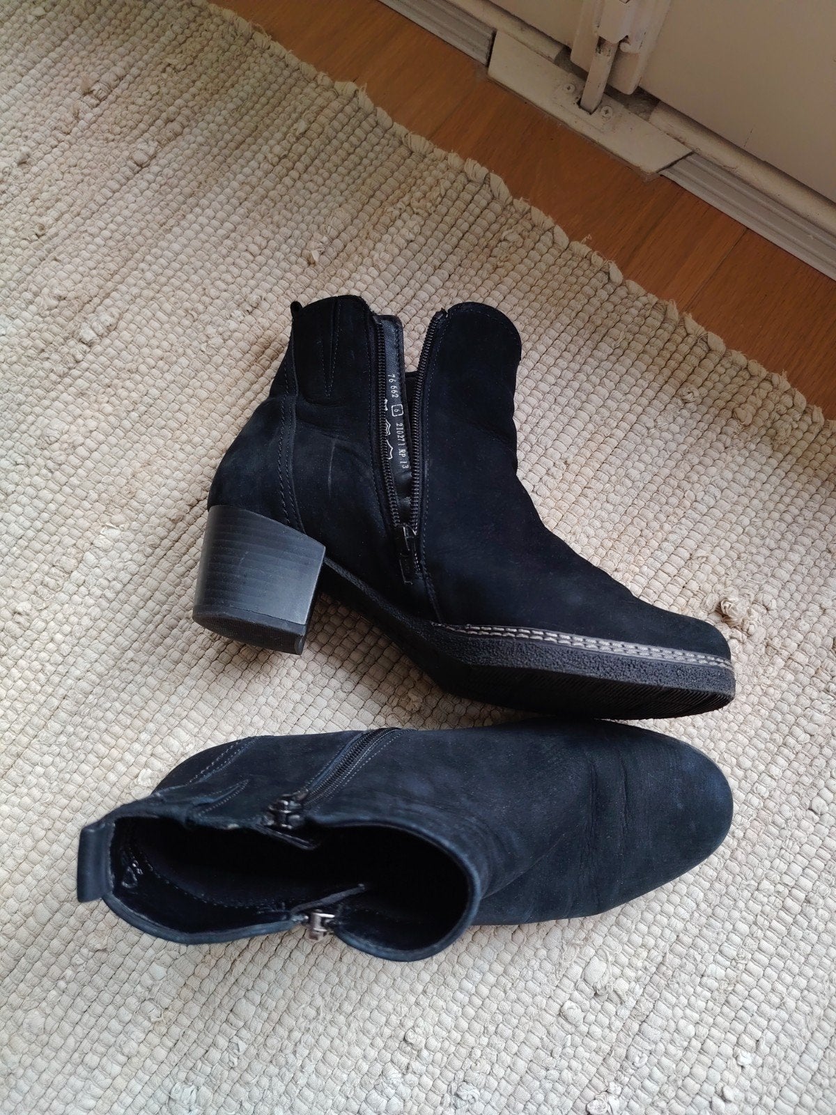 Ga or laarsjes zwart suede, maat 6, losse binnenzool, Zwart, Lage of Enkellaarzen, Gabor, Ophalen of Verzenden