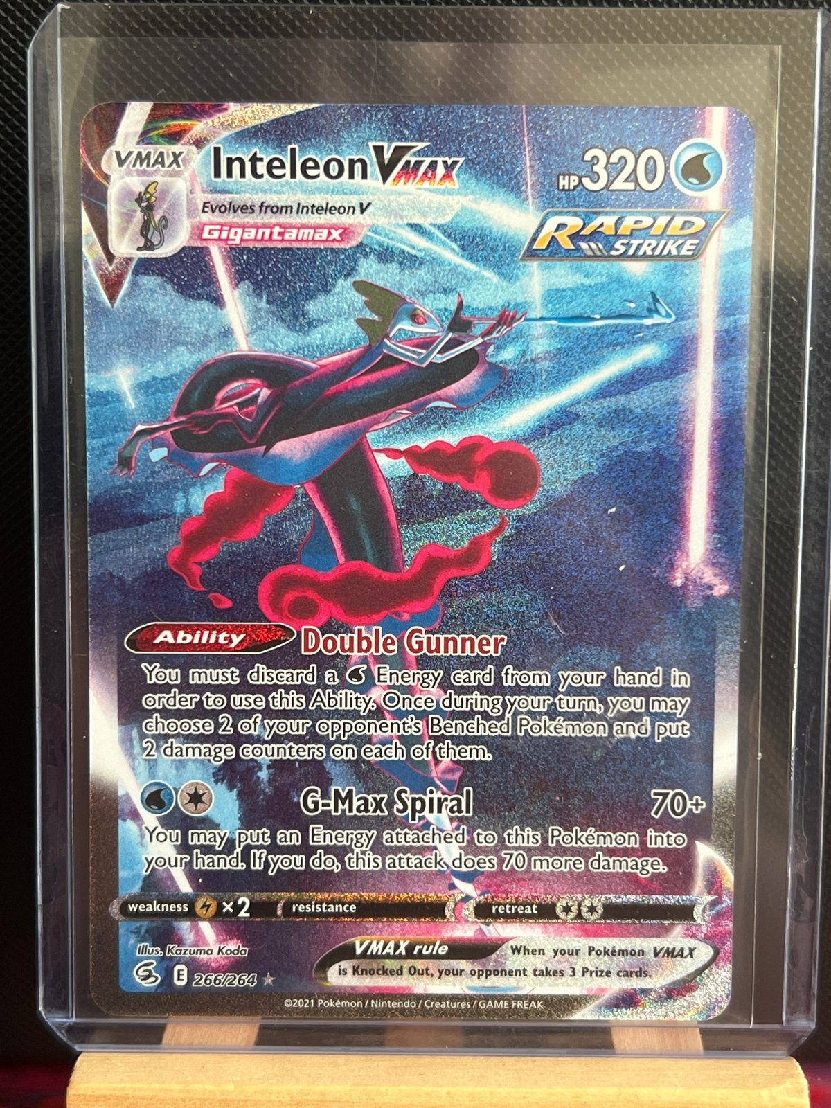 Inteleon VMAX Pokémon kaart (Rapid Strike), Hobby en Vrije tijd, Ophalen of Verzenden, Zo goed als nieuw, Losse kaart