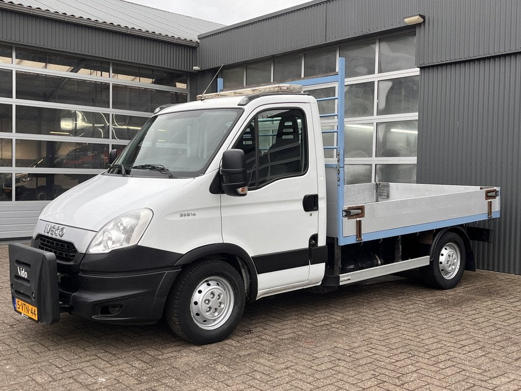 Iveco Daily 35S14G 345 CNG Aardgas ( natural Gas ) benzine P, Auto's, Bestelauto's, Euro 5, Gebruikt, Zwart, 4 cilinders