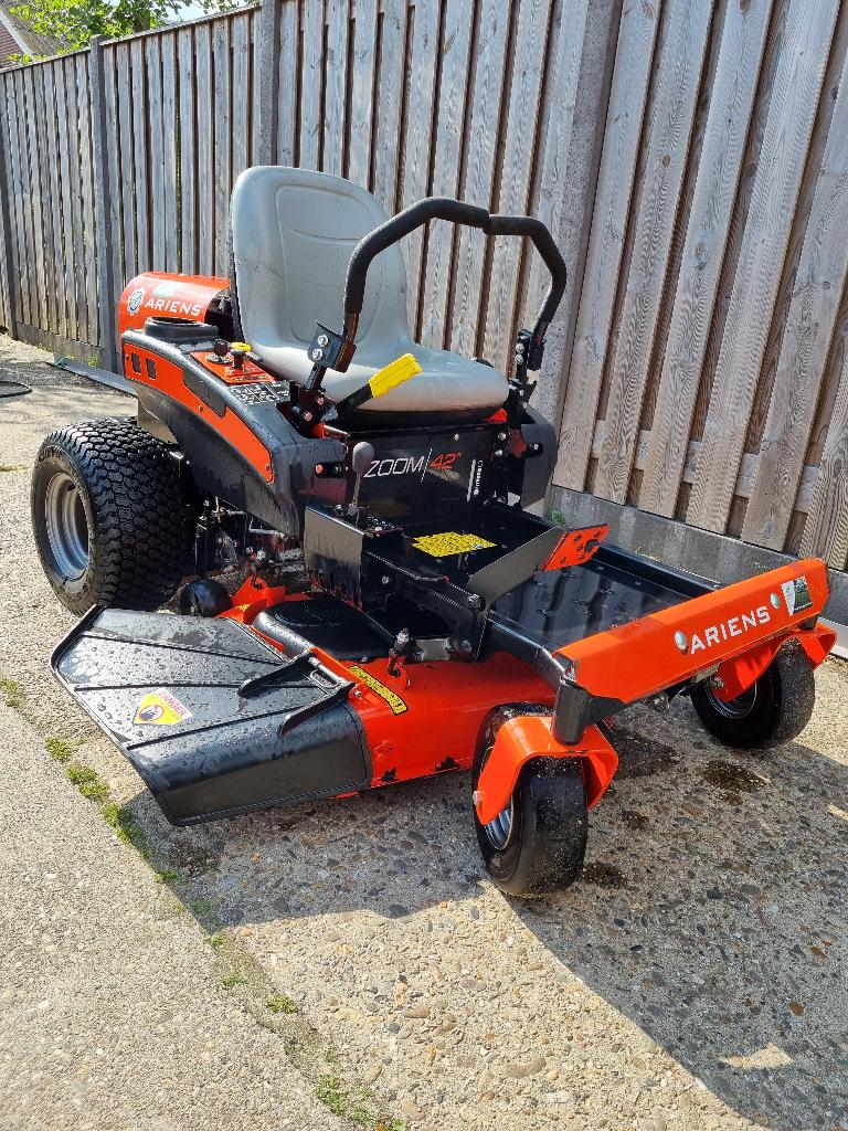 zeroturn ariens zoom 42 zitmaaier, Tuin en Terras, Zitmaaiers, Gebruikt, 90 tot 120 cm, Elektrische starter, Mulchfunctie, Ophalen of Verzenden