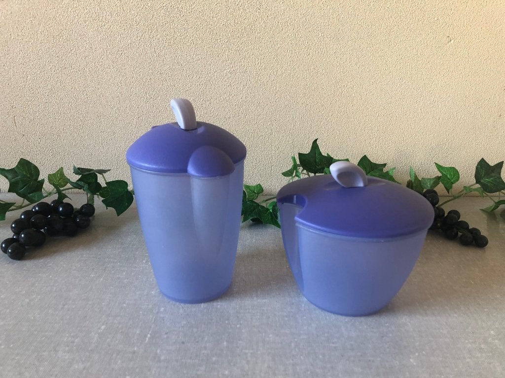 NIEUWSTAAT roomstel suiker en melkkannetje TUPPERWARE PAARS, Met deksel, Paars, Overige typen, Ophalen of Verzenden