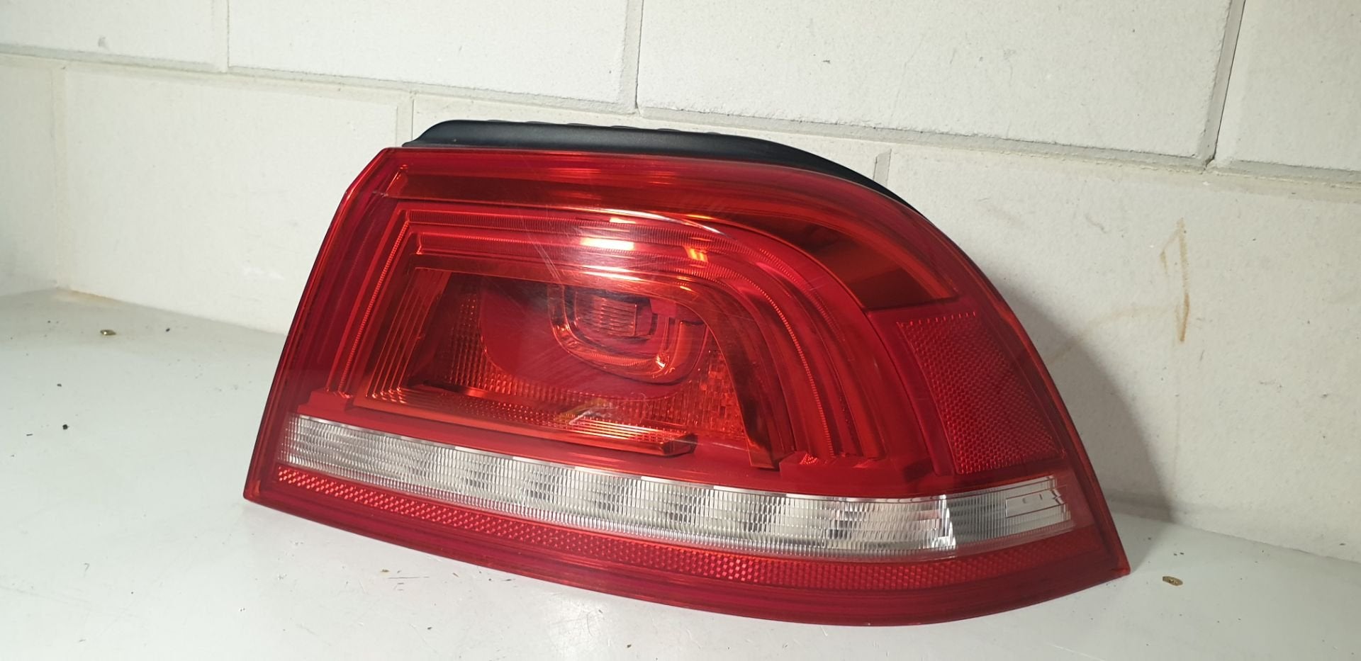 Achterlicht VW Eos facelift 1q0945096 rechts buiten passagie, Gebruikt, Volkswagen, Volkswagen AG, Berliner Ring 2
38440  Wolfsburg, DE