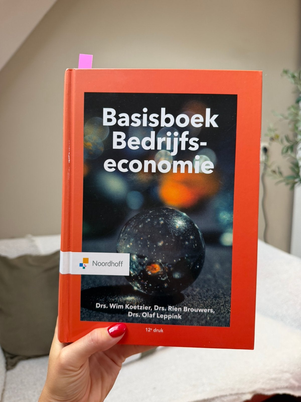 Basisboek bedrijfseconomie twaalfde druk, Boeken, Ophalen of Verzenden, Zo goed als nieuw, Economie en Marketing