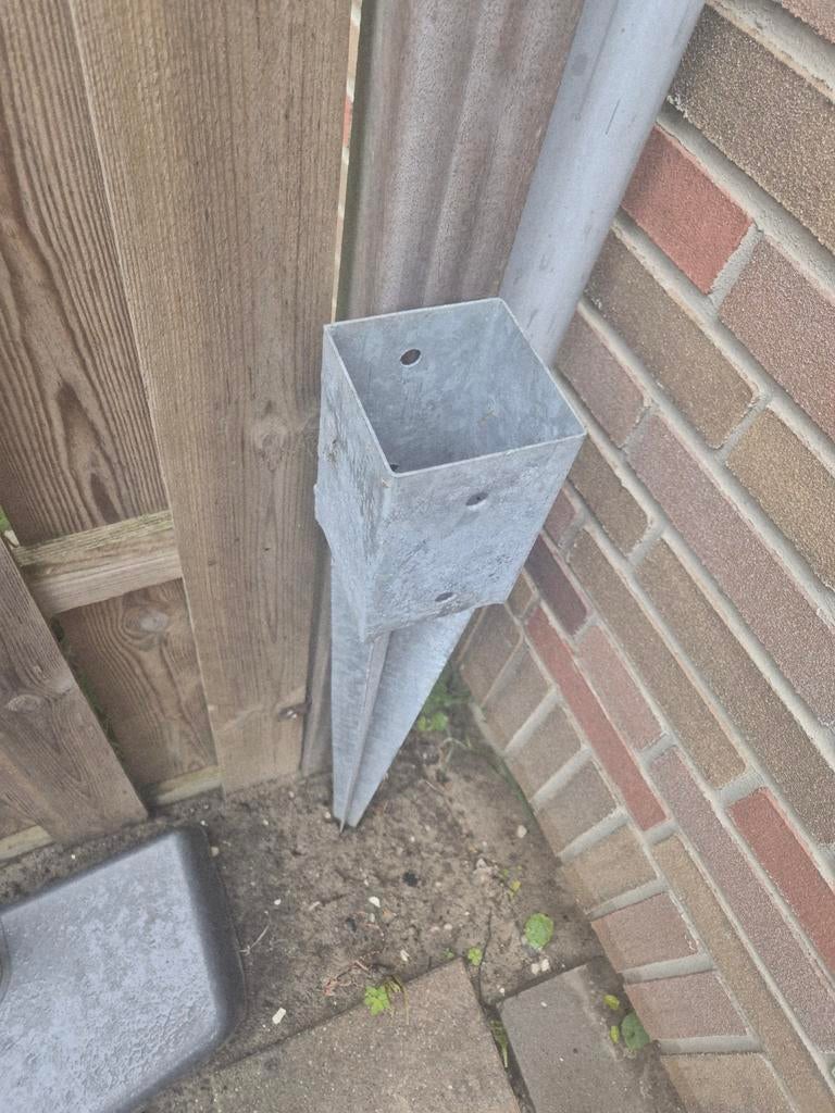 4 stuks paalpunten / paalhouders, Ophalen of Verzenden, Gebruikt, Minder dan 180 cm, Palen