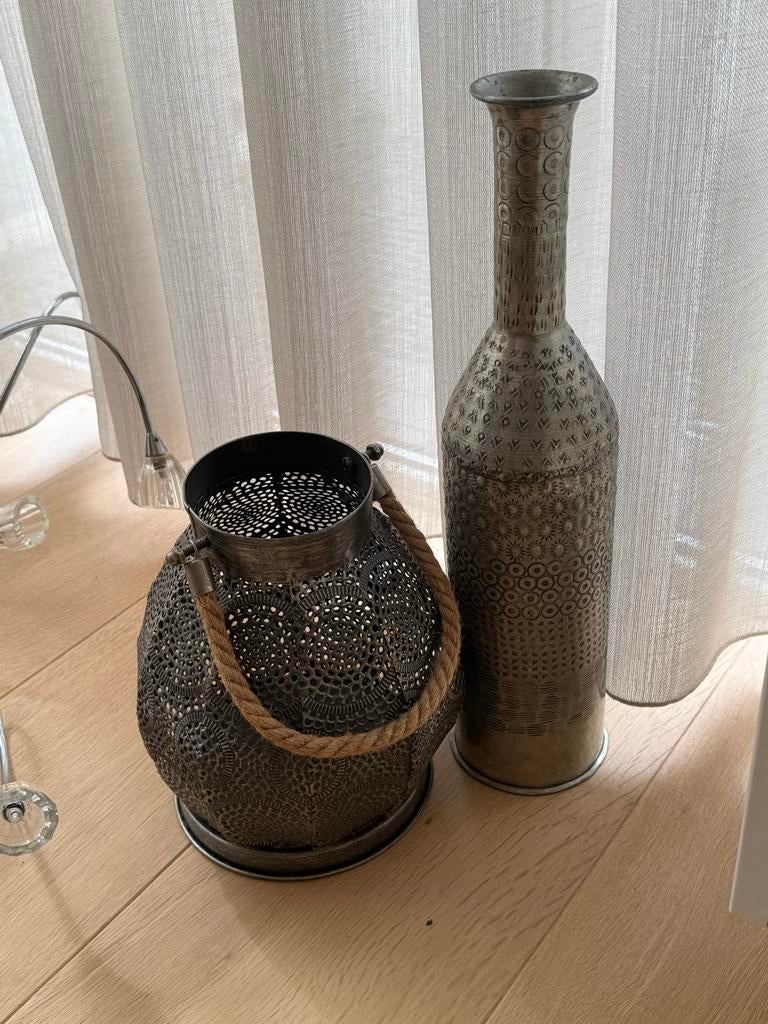 Decoratieve lantaarn en vaas, metaal, Ophalen, Overige materialen, Gebruikt, Overige kleuren