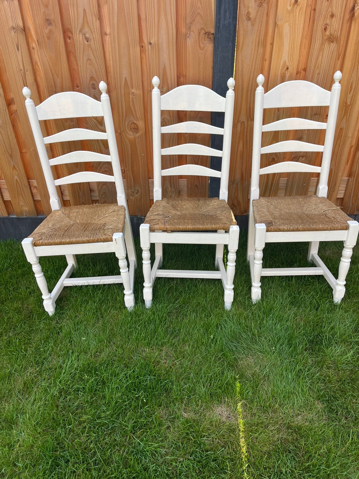 Mooie houten stoelen, Huis en Inrichting, Stoelen, Ophalen, Gebruikt, Drie, Wit