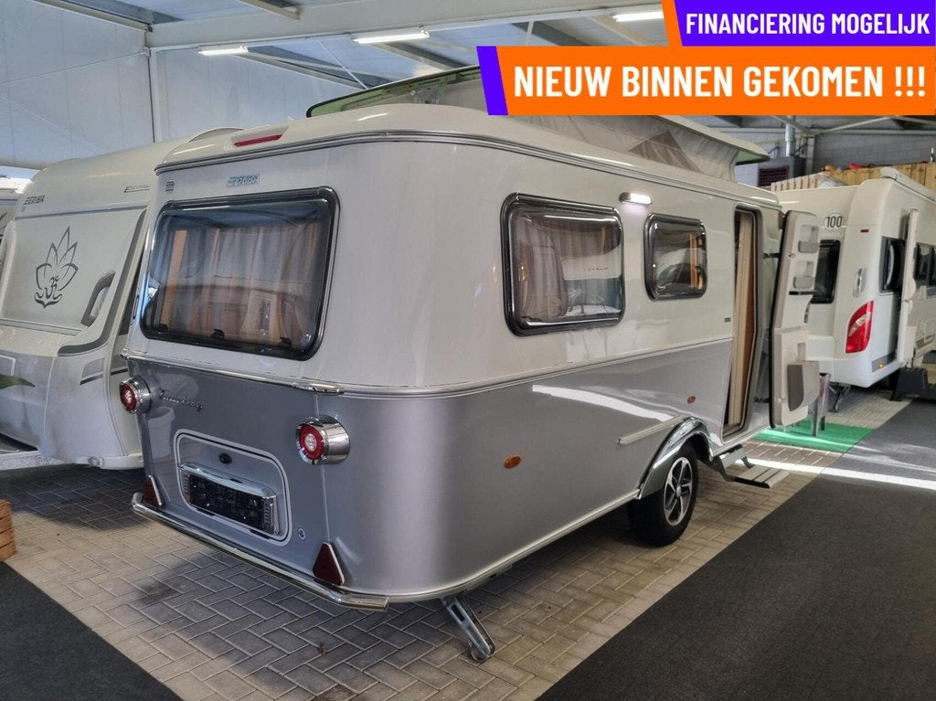Eriba TOURING 560 STAPELBED + HEFDAK + VOORTENT + AUTARK, Bedrijf, 5 tot 6 meter, Eriba, Hordeur