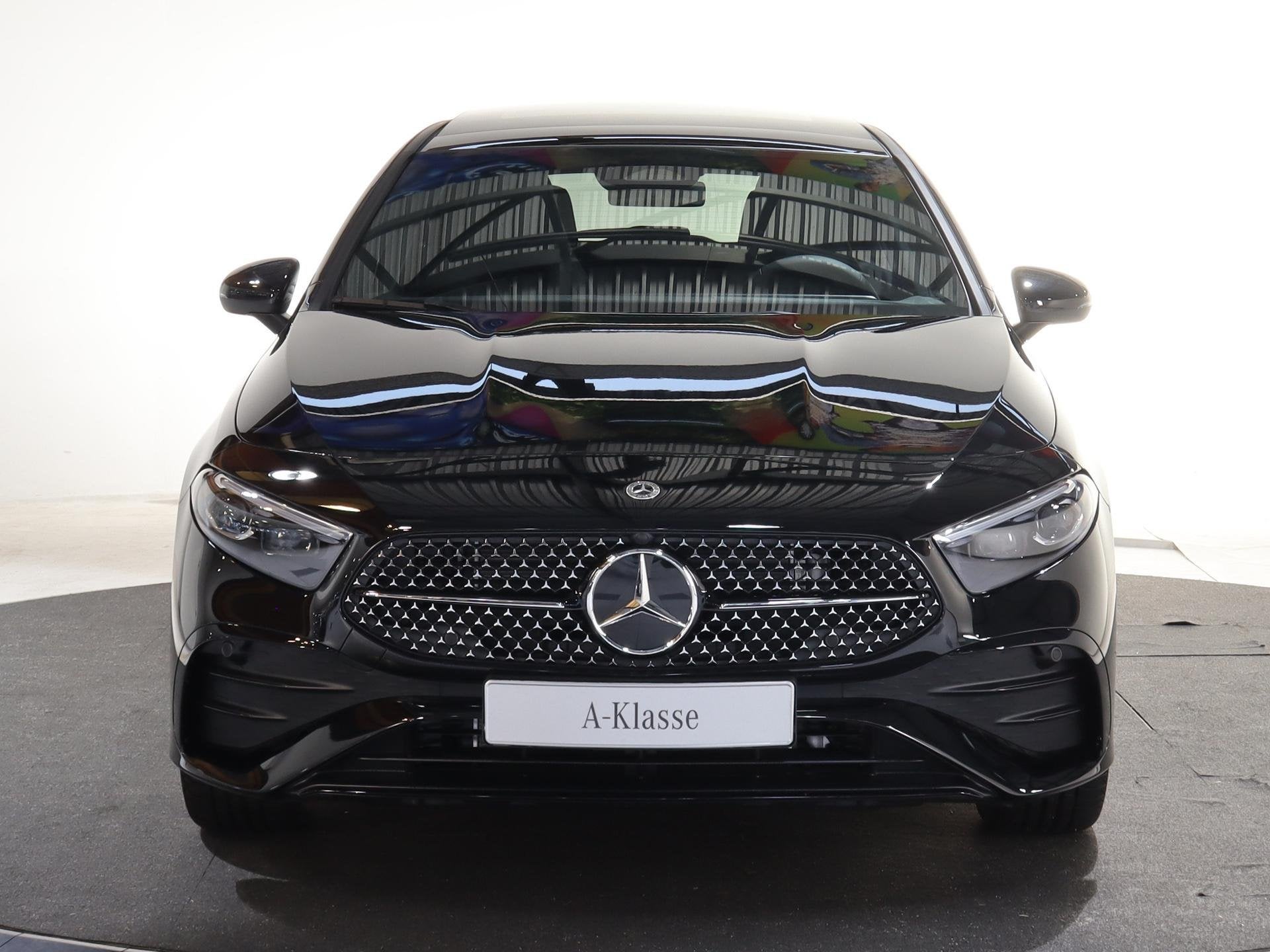 Mercedes-Benz A-Klasse 250e Business Solution AMG | Panorama, Auto's, Mercedes-Benz, 4 cilinders, Automatische klimaatregeling