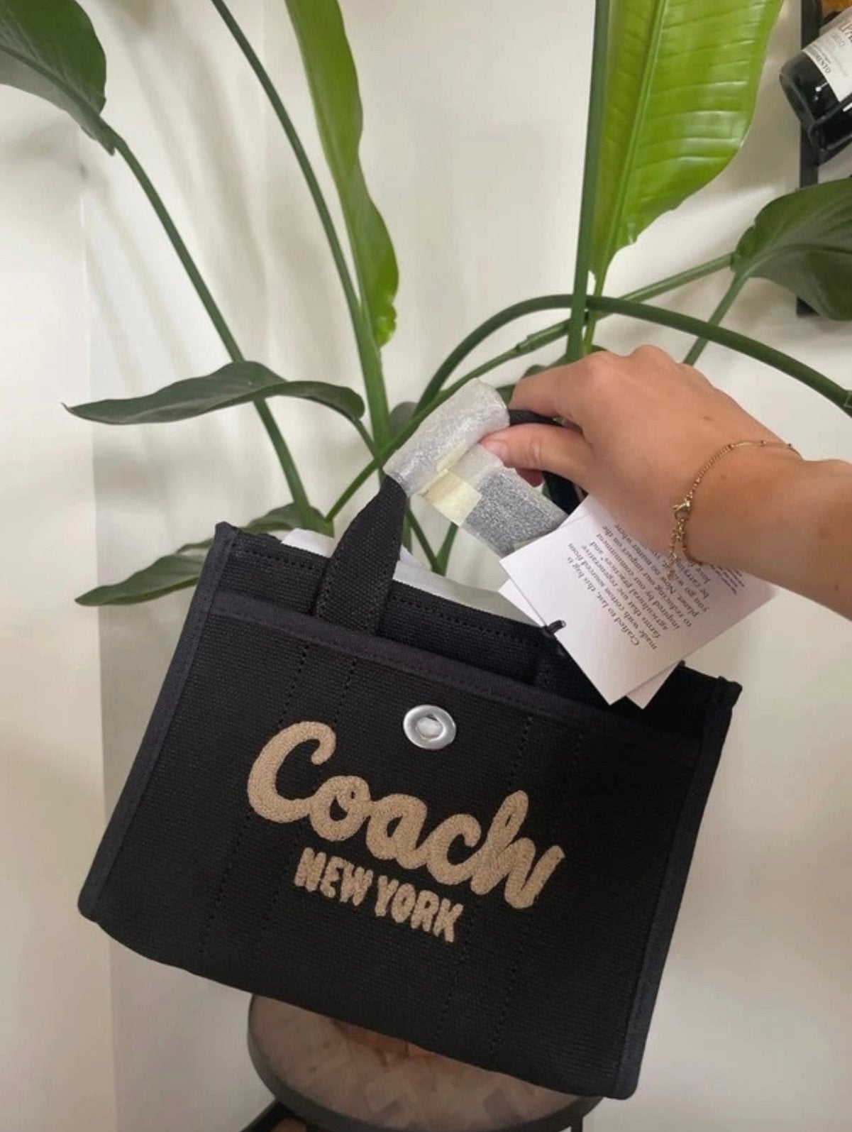 Nieuwe Coach Tote Bag - Zwart met Gouden Logo, Sieraden, Tassen en Uiterlijk, Ophalen of Verzenden, Nieuw, Zwart, Shopper