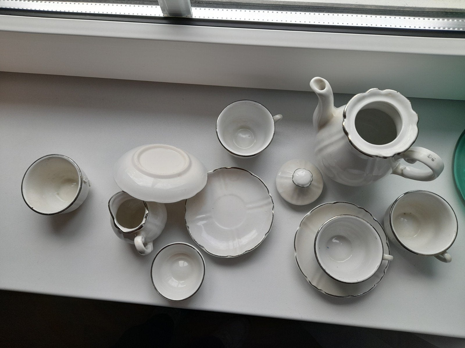 35 jaar Oude Porcelein kinder koffie/thee servies wit zilver, Ophalen