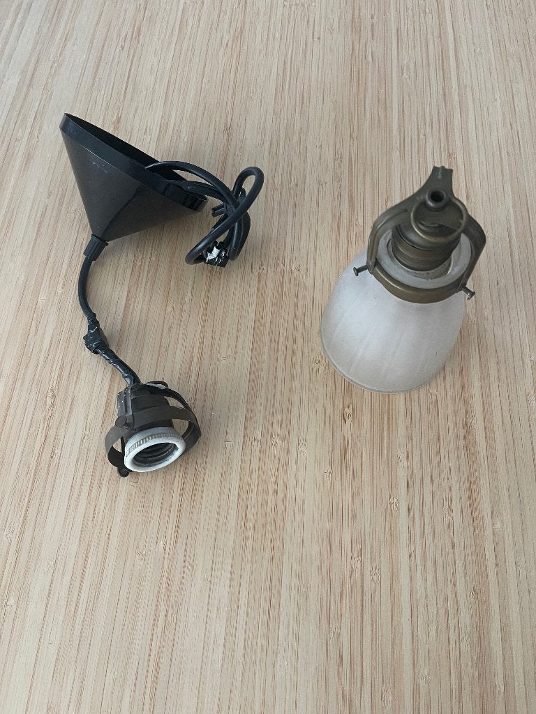Antiek glazen hanglampje met 2 koperen fittingen, Ophalen of Verzenden, Gebruikt, Glas