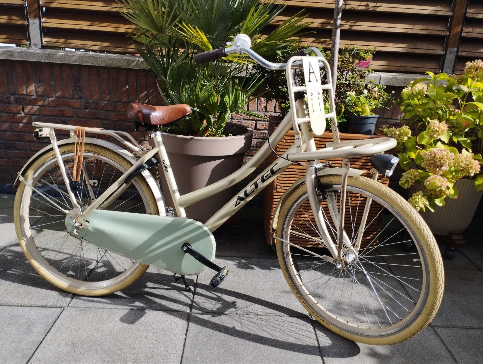 Altec Urban transportfiets 26", Fietsen en Brommers, Fietsen | Meisjes, Terugtraprem, Altec, Gebruikt, Handrem