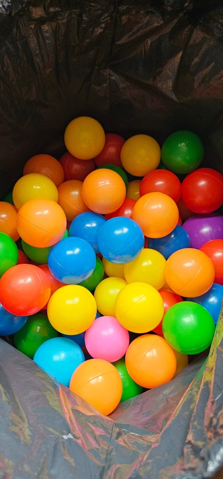 Veel gekleurde ballen voor ballenbak incl. Uitvouwbare bak, Kinderen en Baby's, Speelgoed | Overig, Ophalen, Gebruikt, Jongen of Meisje