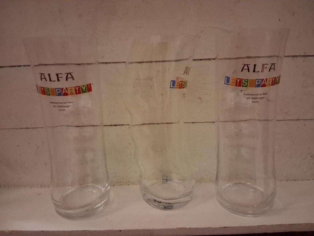 Heel veel diverse Alfa bier glazen, Verzamelen, Ophalen, Zo goed als nieuw, Glas of Glazen, Overige merken