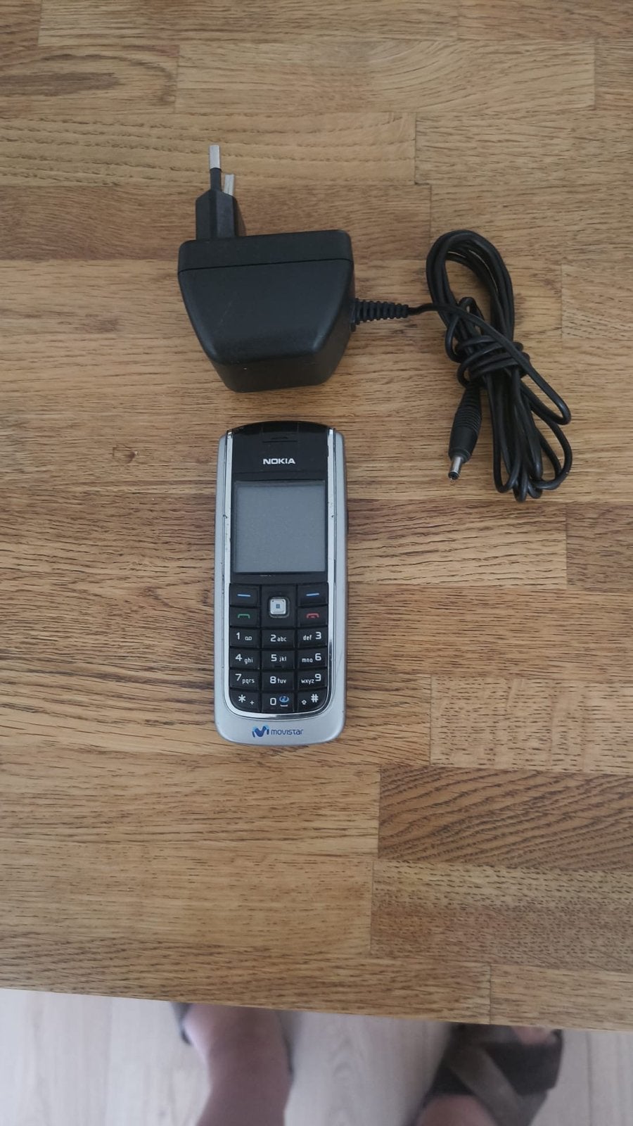 Nokia 6021 - Klassieke Telefoon met Oplader, Ophalen, Gebruikt, Geen camera, Fysiek toetsenbord