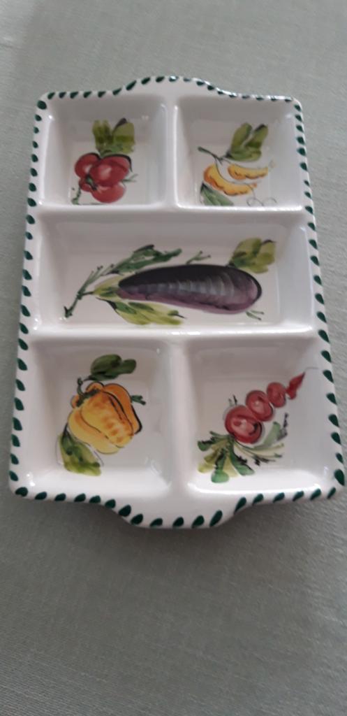 Made in Italy, SNACKSCHAAL m.vakken, Ophalen of Verzenden, Overige stijlen, Aardewerk, Schaal of Schalen