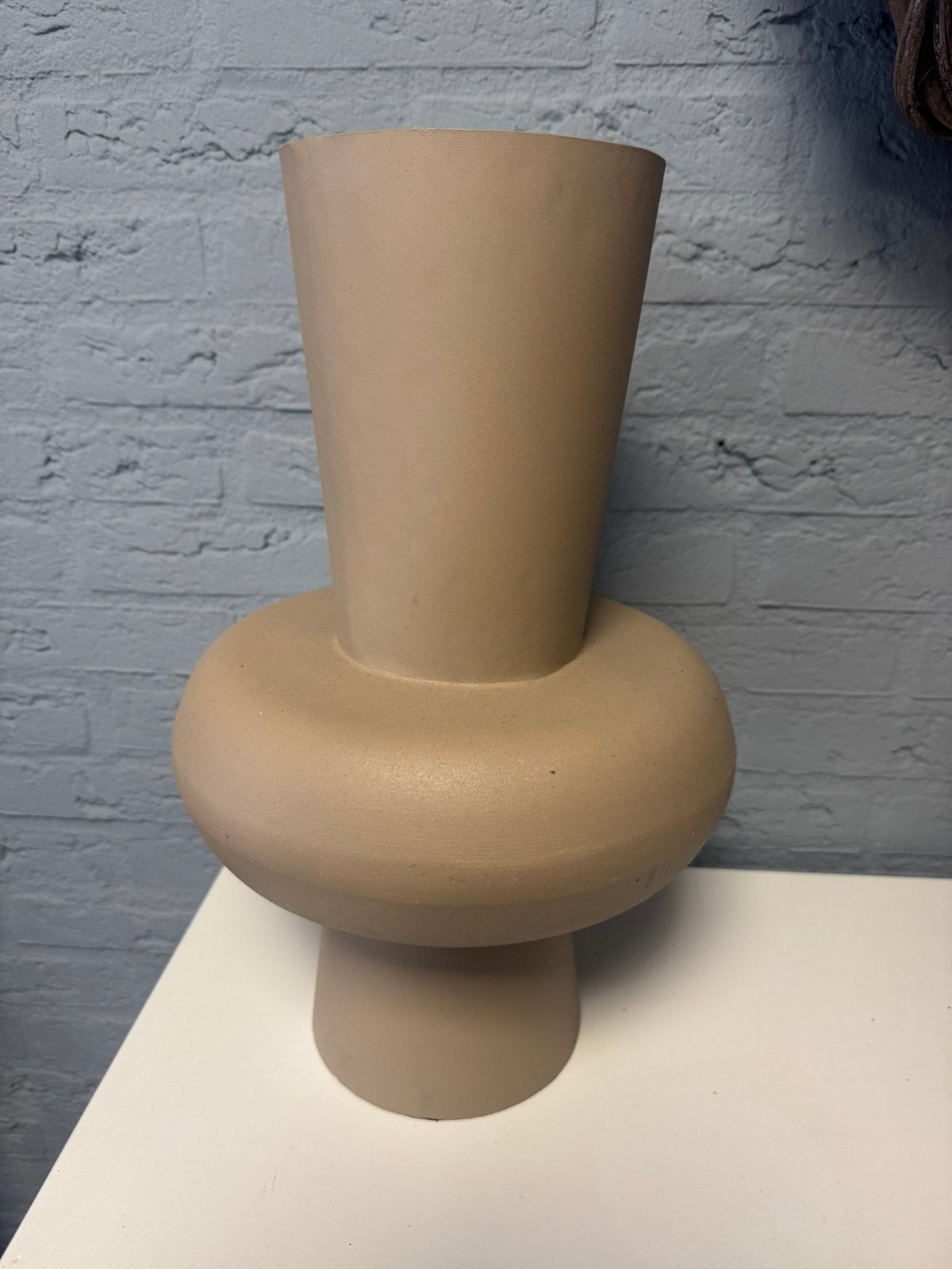 Mooie pot taupe, Ophalen, Zo goed als nieuw