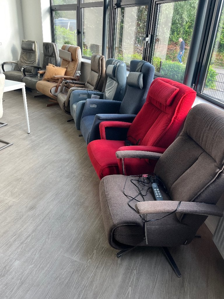 Verschillende Elektrische Prominent Sta-op Relaxfauteuils, Huis en Inrichting, Fauteuils, Ophalen, 75 tot 100 cm, Zo goed als nieuw