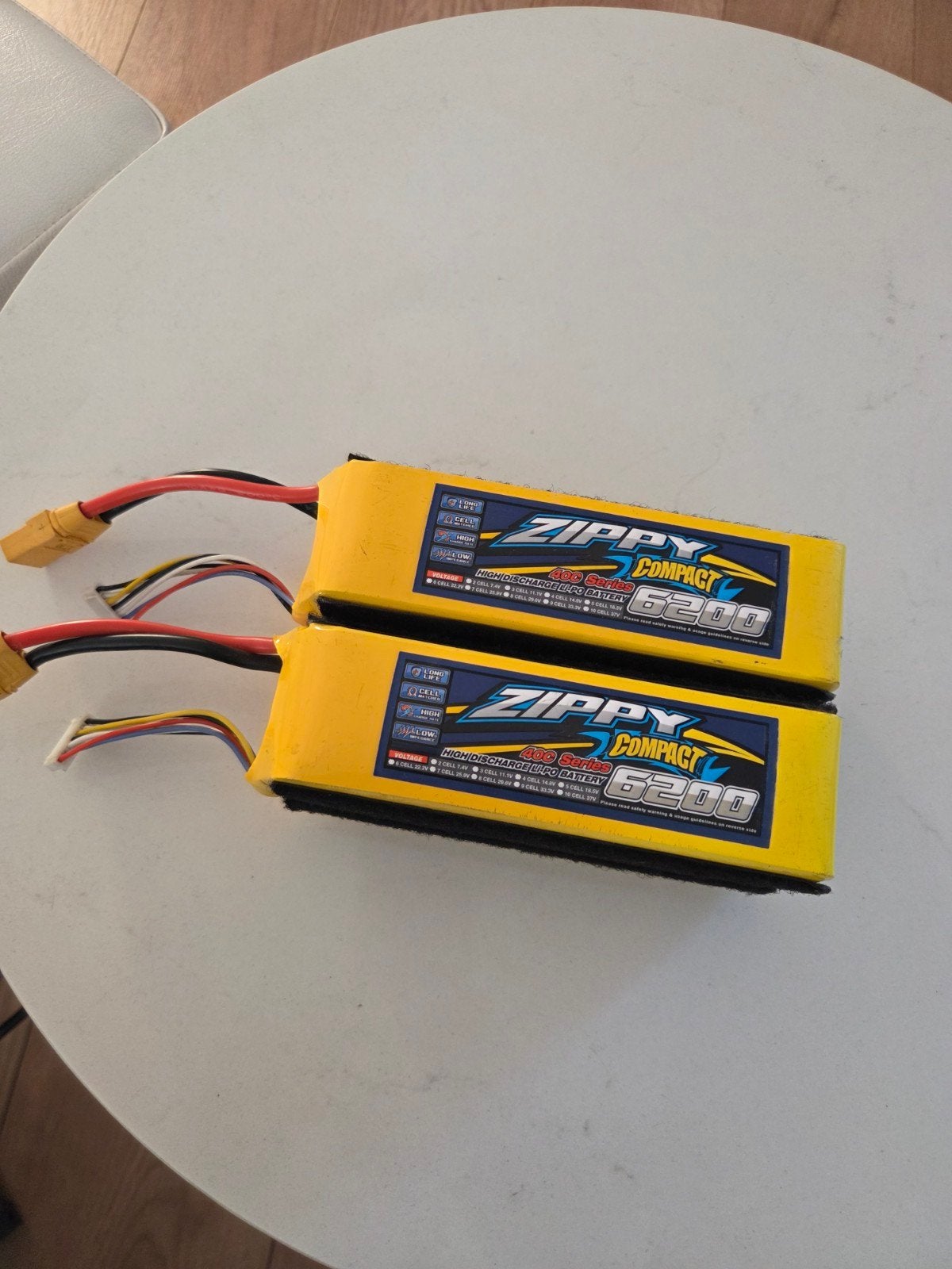 2x Zippy Compact 6S 6200mAh LiPo accu – 12S set – XT90 – RC, Elektro, Gebruikt, Ophalen of Verzenden, Onderdeel