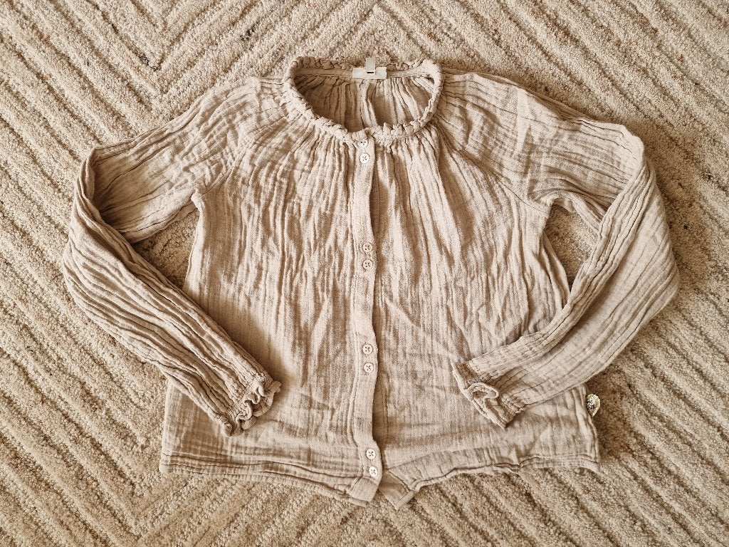 Prachtige beige PompdeLux blouse maat 134, Meisje, Overhemd of Blouse, Ophalen of Verzenden, Zo goed als nieuw