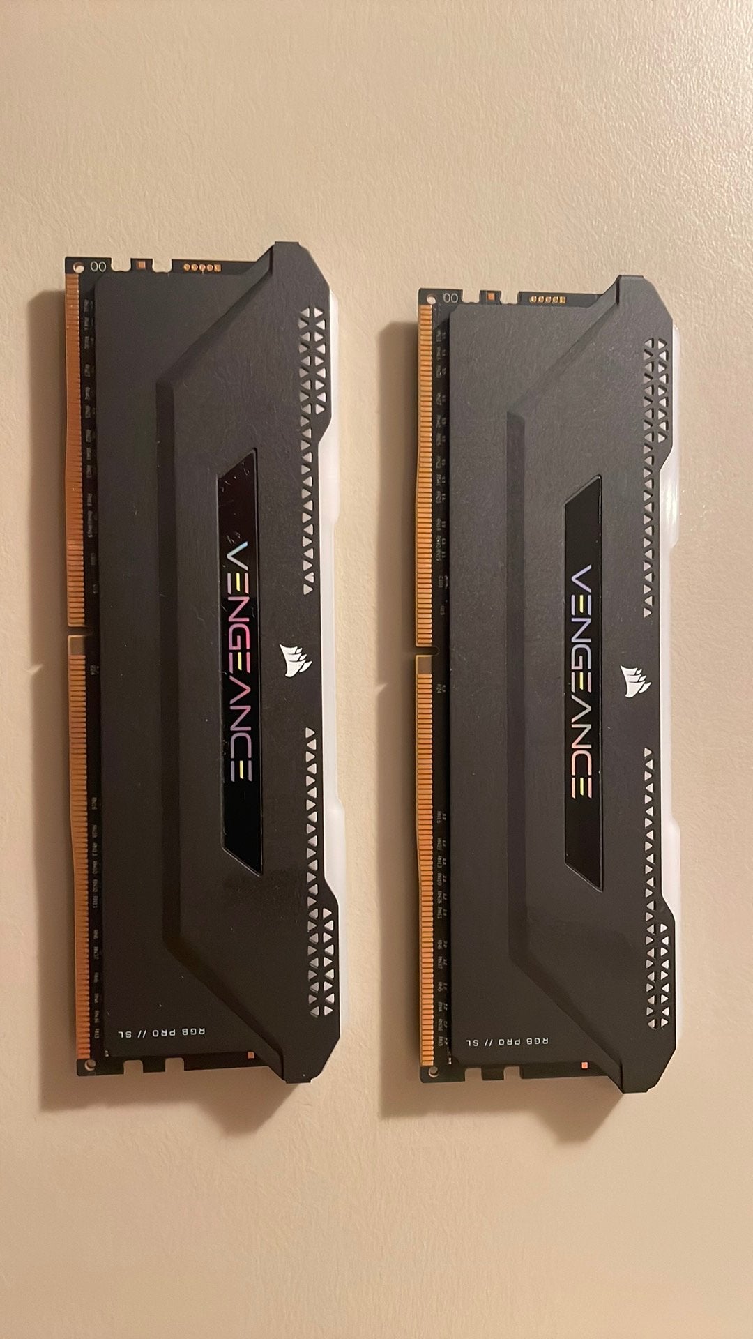 Corsair RGB DDR4 RAM 2x8GB, Computers en Software, DDR4, Ophalen of Verzenden, Zo goed als nieuw, Desktop