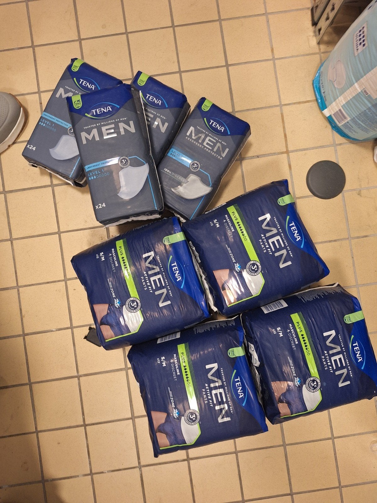 Incontinentie materiaal mannen, Diversen, Ophalen
