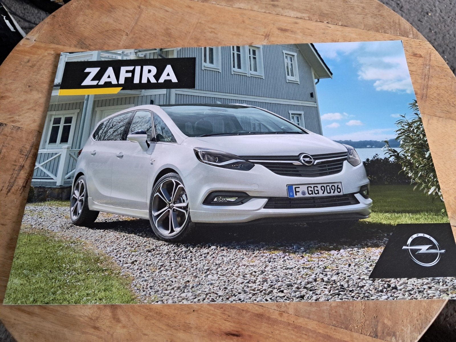 Opel Zafira folder Duitsland netjes gelezen, Ophalen of Verzenden, Gelezen, Opel