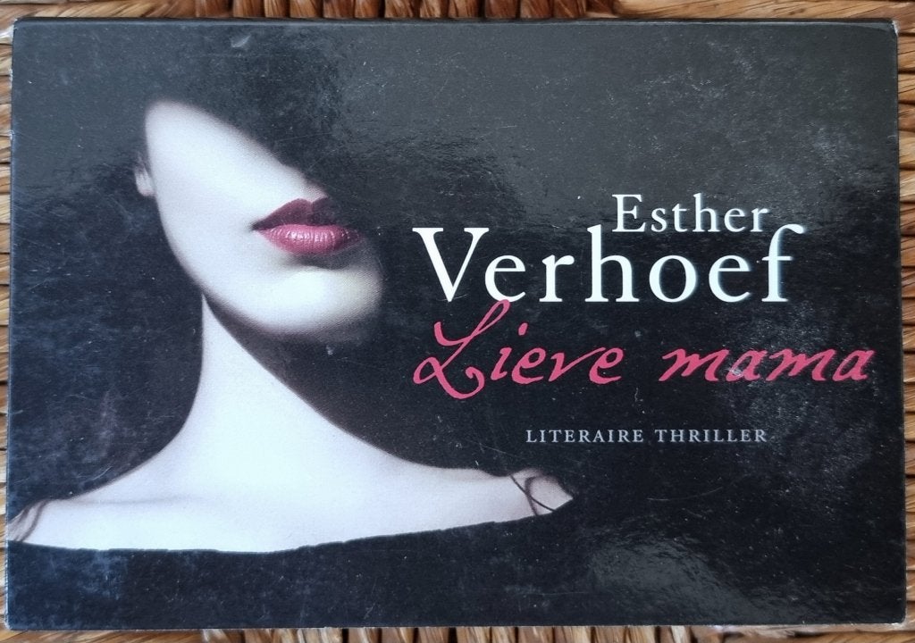 Lieve mama - Esther Verhoef - dwarsligger - Gouden Strop, Ophalen of Verzenden, Gelezen, Esther Verhoef, Nederland