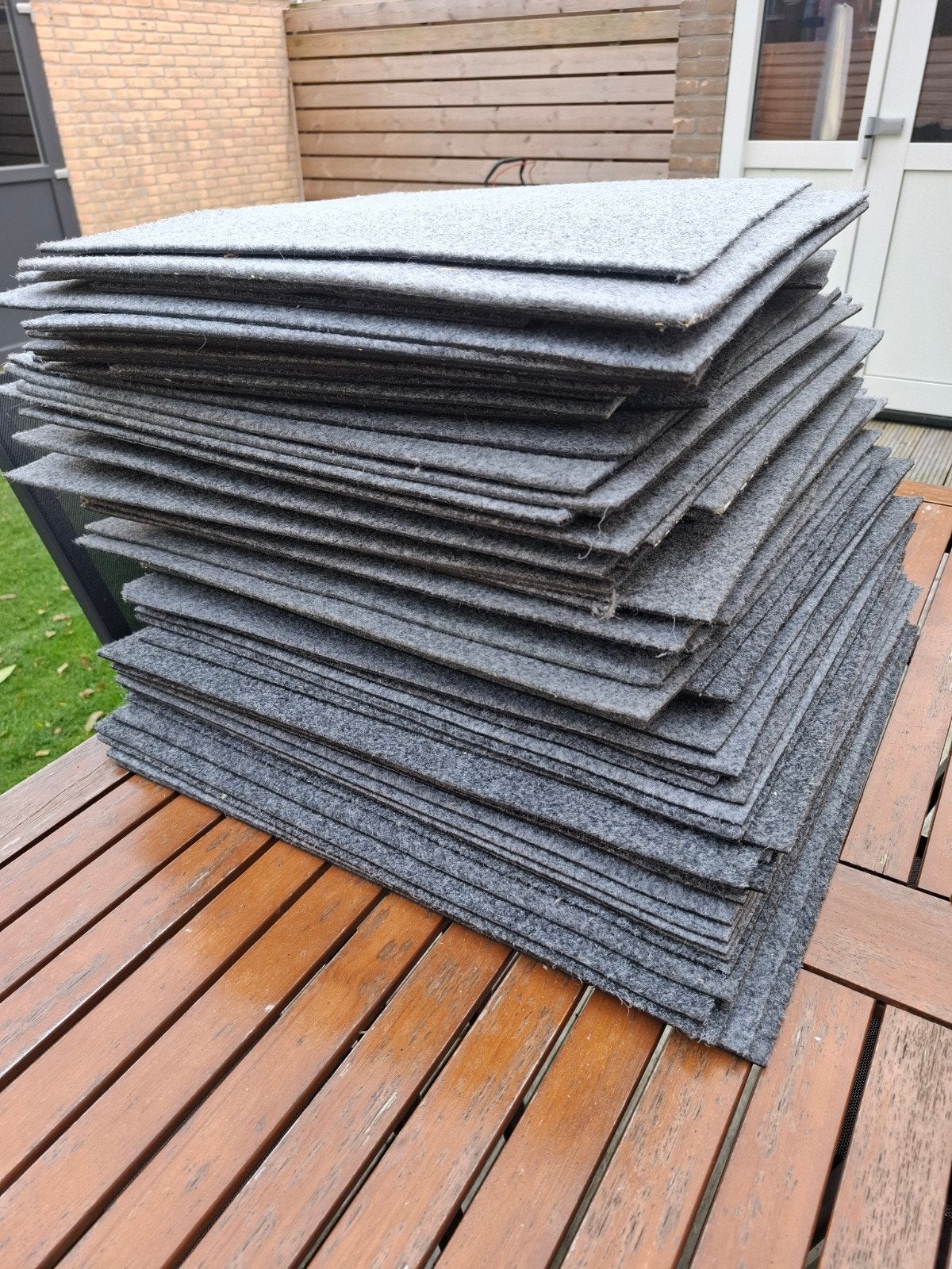 Tapijt tegels donkergrijs & lichtgrijs, GRATIS, Ophalen, Rechthoekig, 200 cm of meer