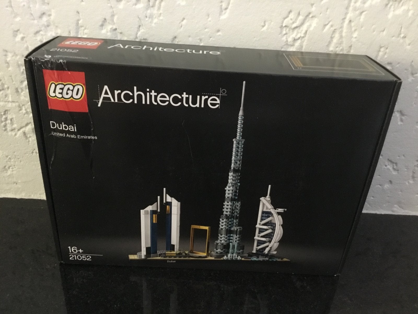 LEGO Architecture Dubai Skyline 21052 - Nieuw in doos, Lego Nederland BV, Edisonring 1. 6669NA Dodewaard, Lego, Info@lego.nl